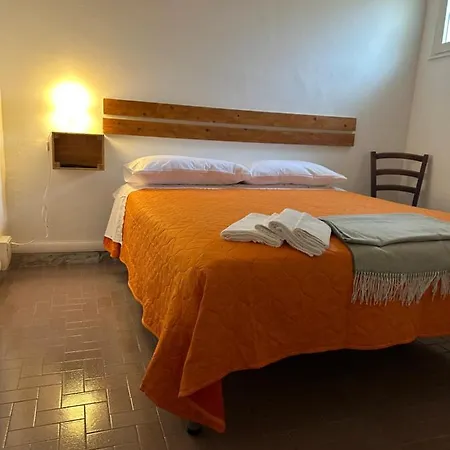 Bed & Breakfast Al Civico 5 *